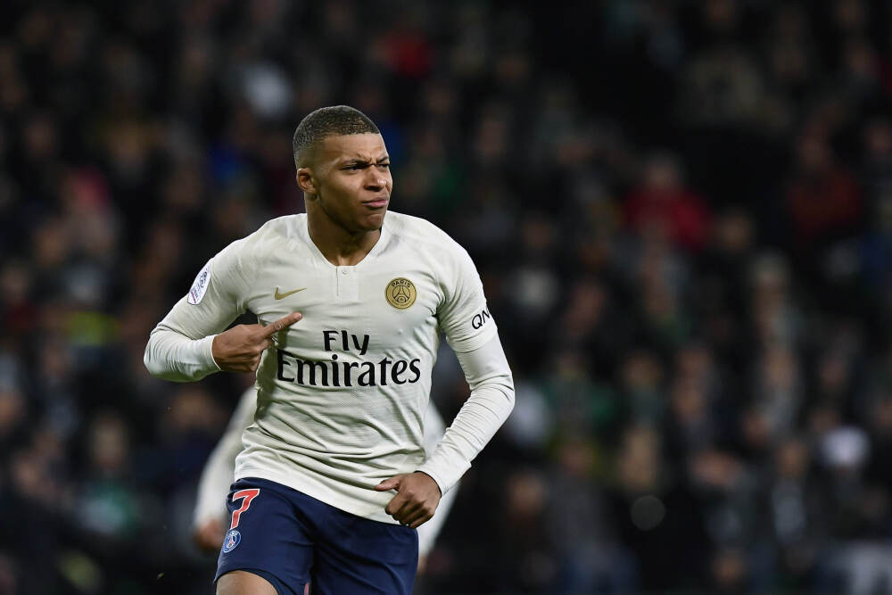   不止立讯精密和歌尔股份，消费电子全线回调，现在是“割肉”还是“抄底”？